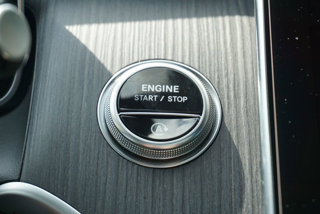 Certified 2025 Mercedes-Benz GLC 300 4MATIC image 31