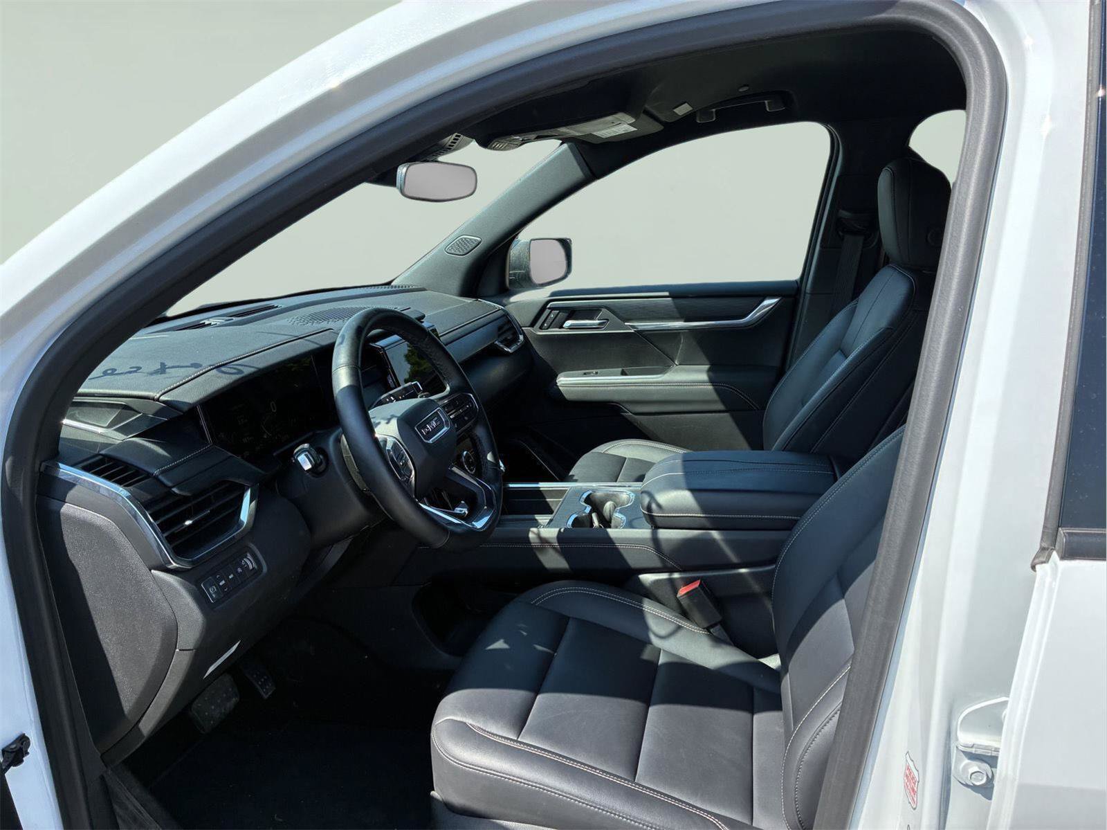 Used 2025 GMC Acadia Elevation w/ Elevation Premium Package AWD/4WD image 51