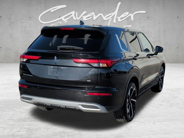 Used 2024 Mitsubishi Outlander SE Black Edition image 16