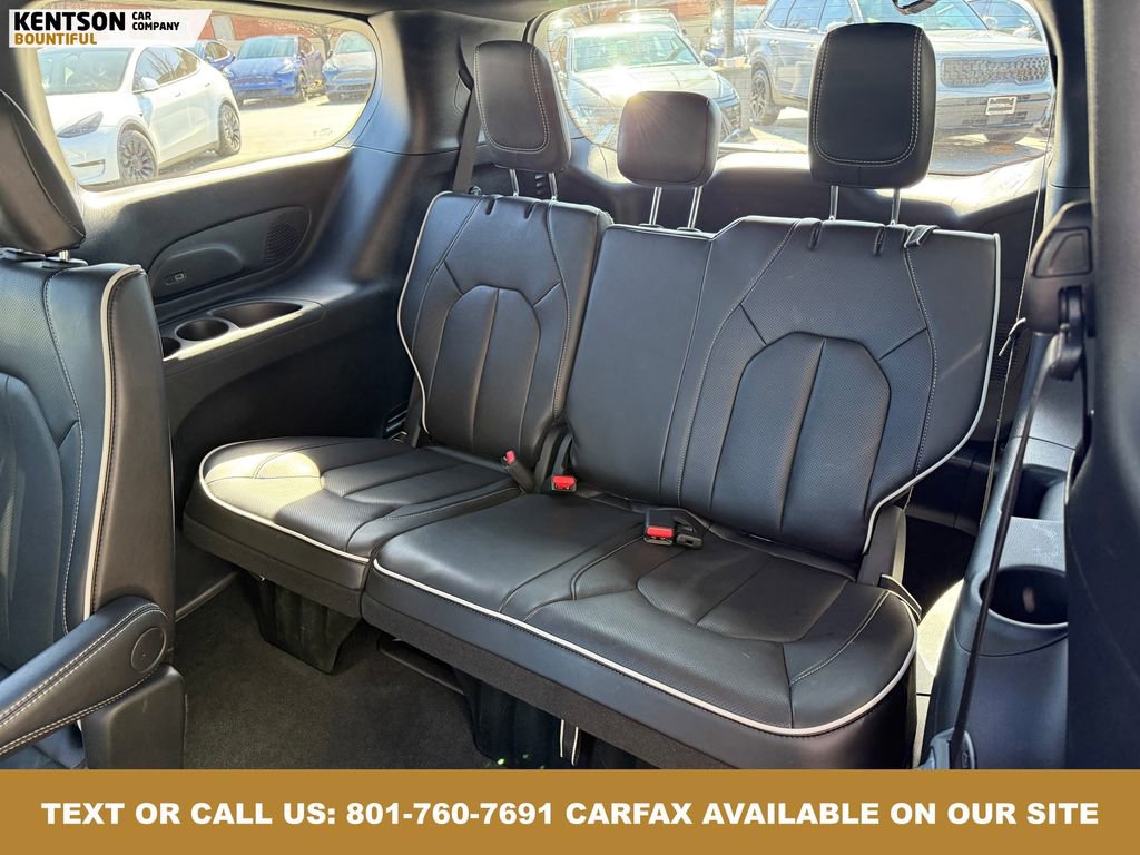 Used 2026 Chrysler Pacifica Limited image 33