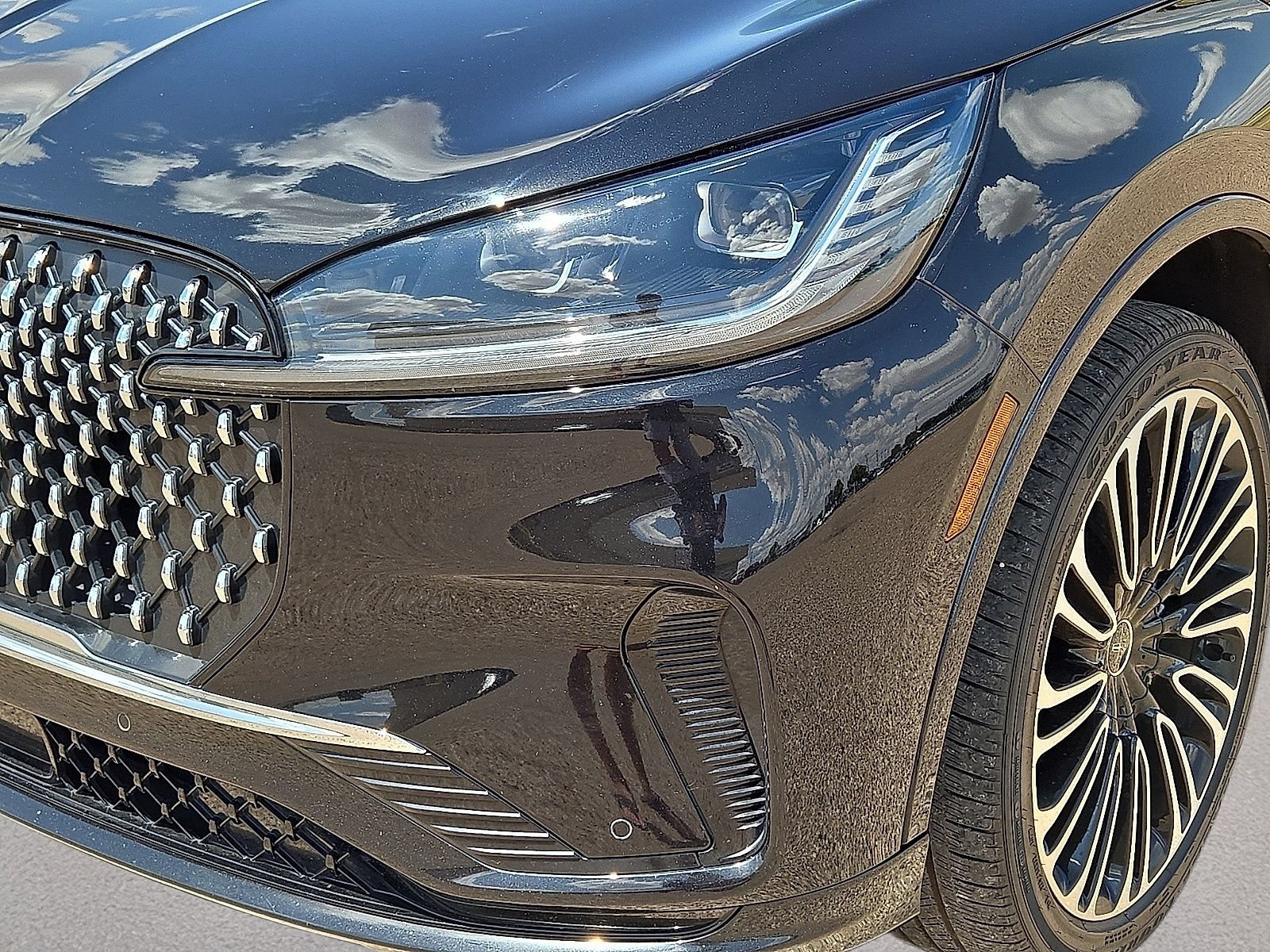 Used 2025 Lincoln Aviator Black Label AWD/4WD image 10