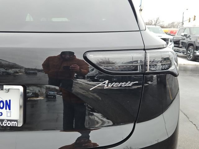 New 2026 Buick Envision Avenir image 9