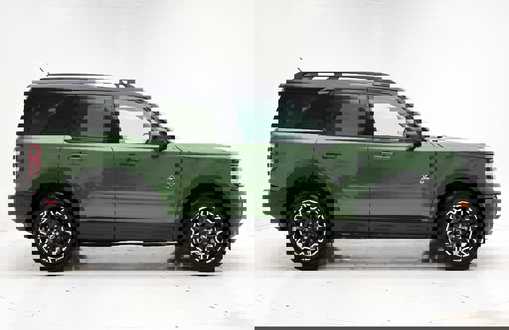 Used 2025 Ford Bronco Sport Outer Banks w/ Outer Banks Tech Package+ image 3