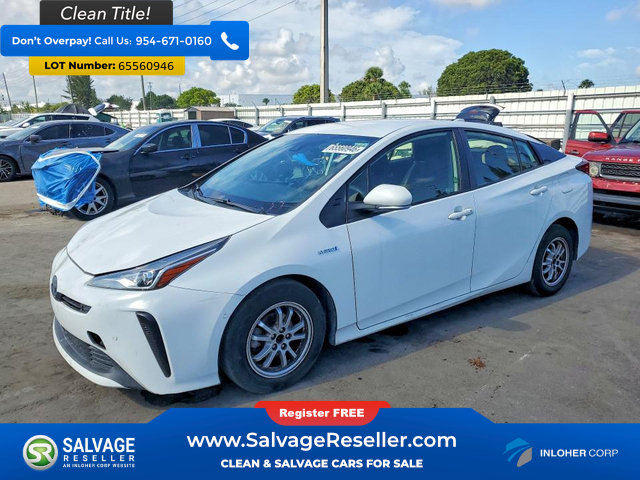 Used 2021 Toyota Prius LE FWD image 1