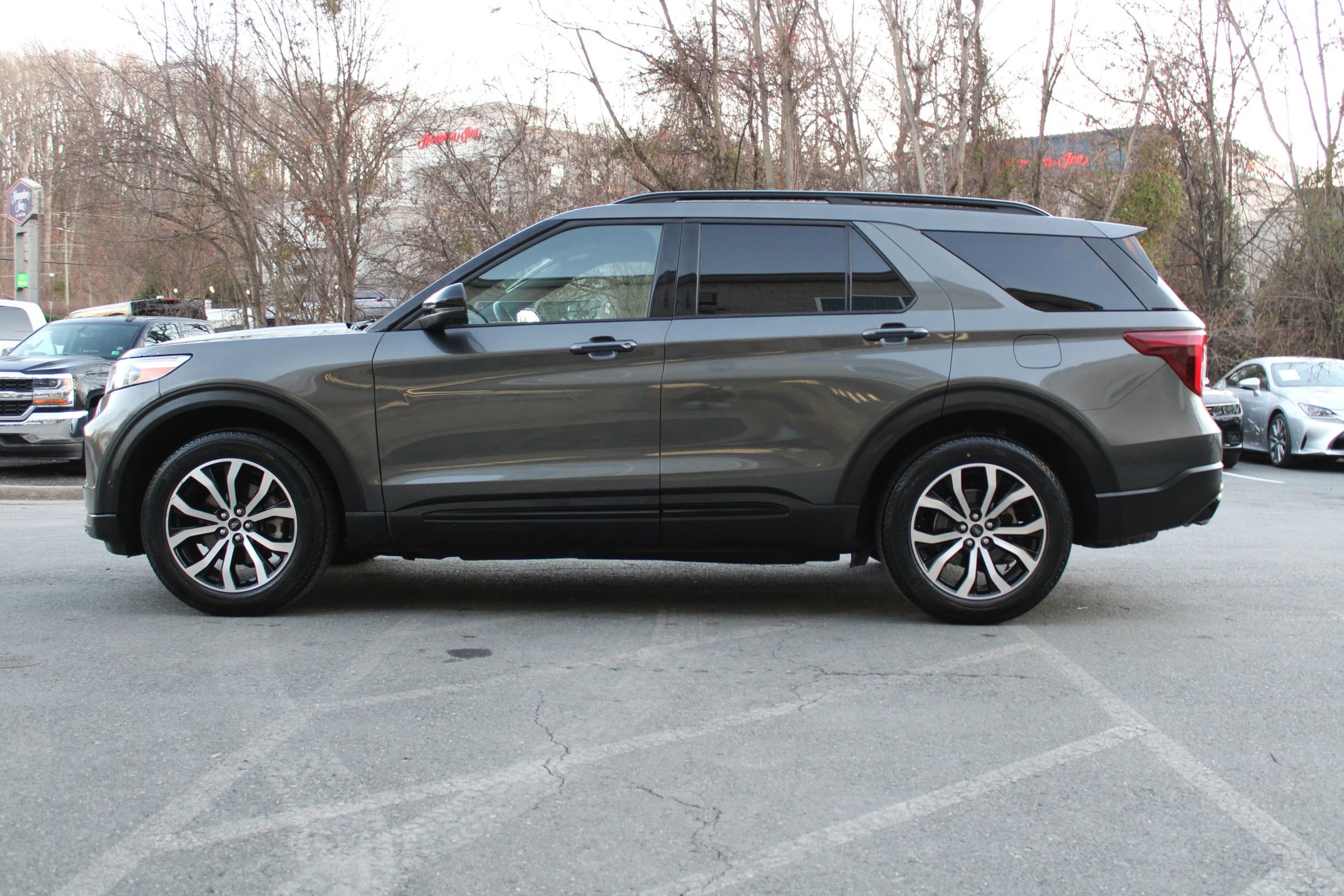 Used 2020 Ford Explorer ST image 28
