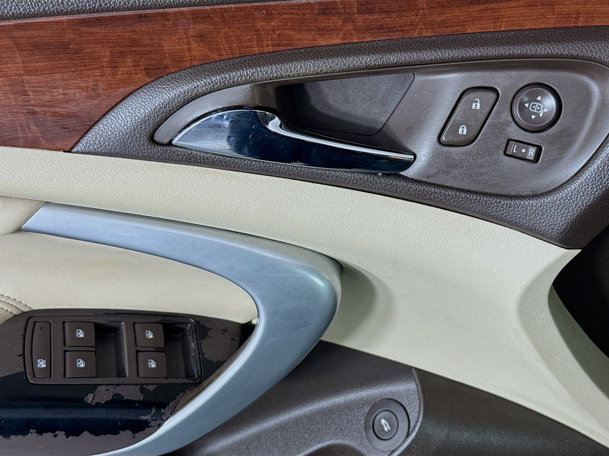 Used 2017 Buick Regal Sport Touring FWD image 22