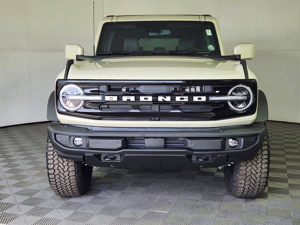 New 2026 Ford Bronco Outer Banks w/ Sasquatch Package AWD/4WD image 2