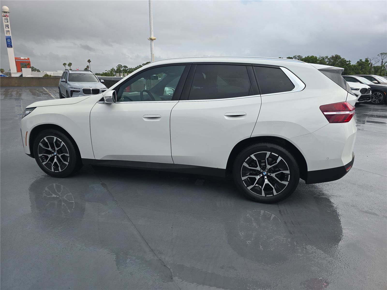 Certified 2025 BMW X3 xDrive30i image 6