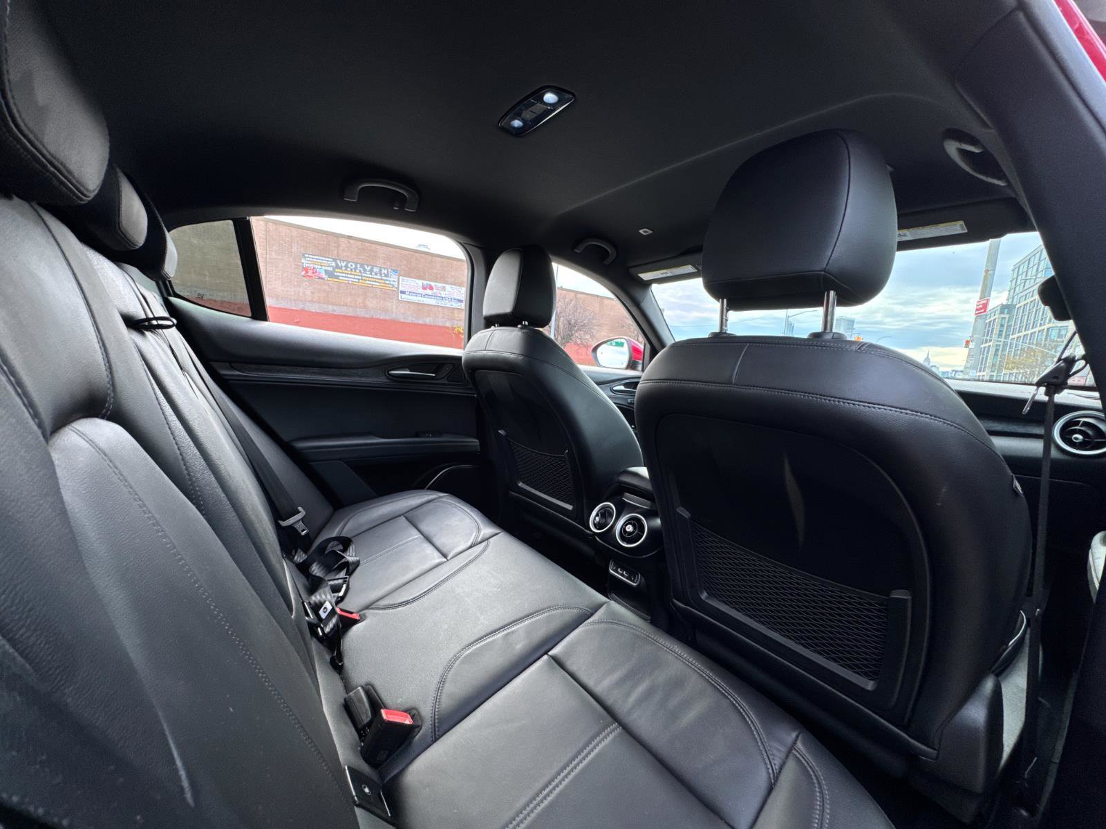 Used 2022 Alfa Romeo Stelvio Sprint image 27