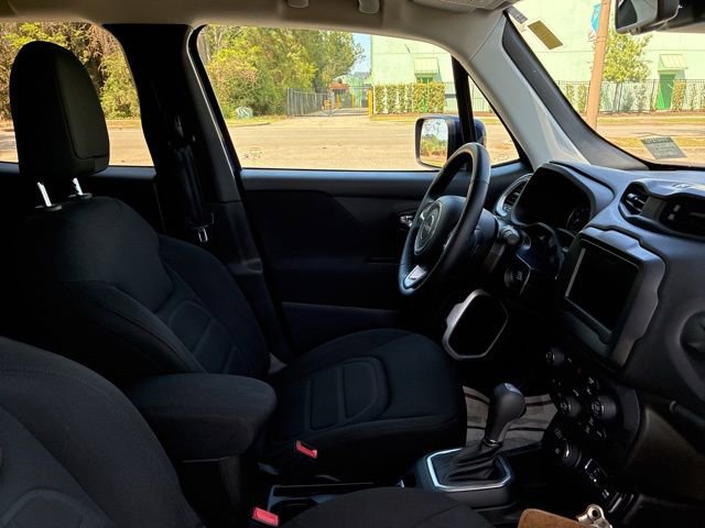 Used 2021 Jeep Renegade Latitude w/ Convenience Group image 23