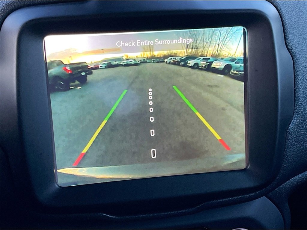 Used 2022 Jeep Renegade Altitude w/ Convenience Group image 14