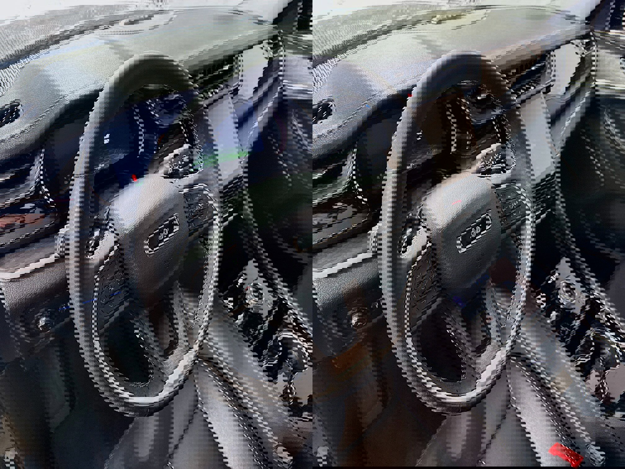 Used 2023 Jeep Grand Cherokee 4WD 4xe image 14