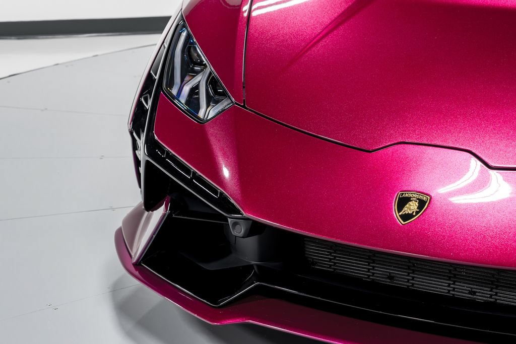 Used 2023 Lamborghini Huracan Tecnica RWD image 40