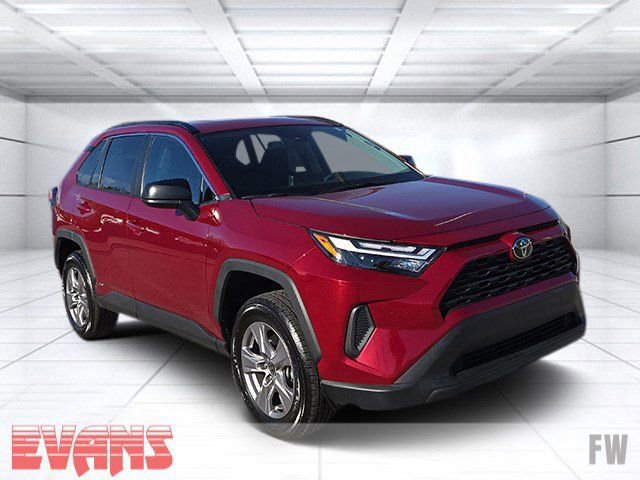 Used 2025 Toyota RAV4 LE image 1