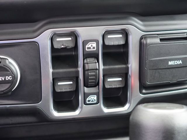 Used 2021 Jeep Gladiator Sport AWD/4WD image 29