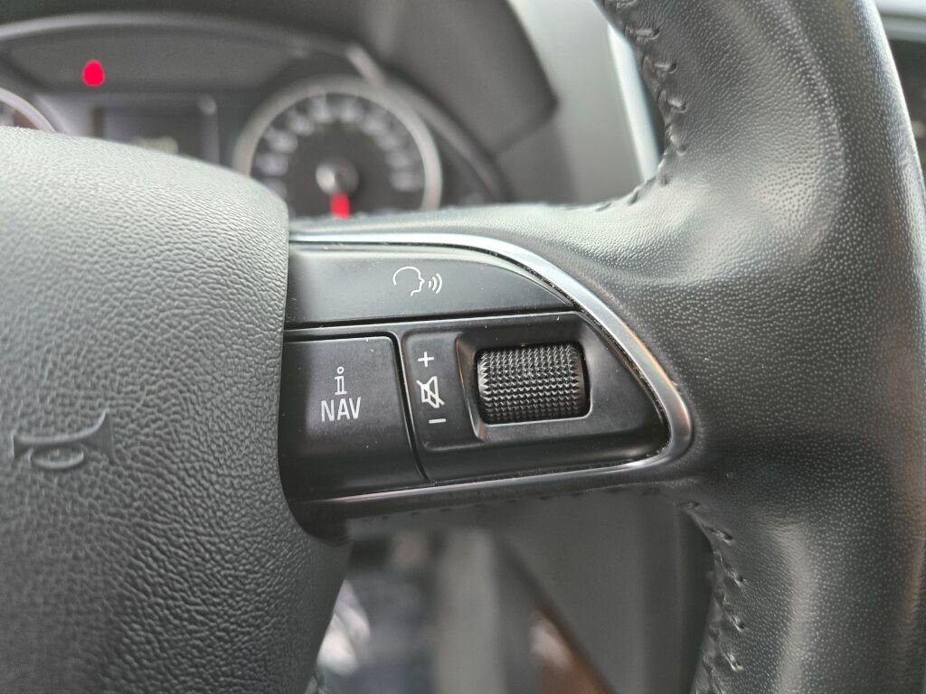 Used 2016 Audi Q5 2.0T Premium Plus w/ Technology Package image 21