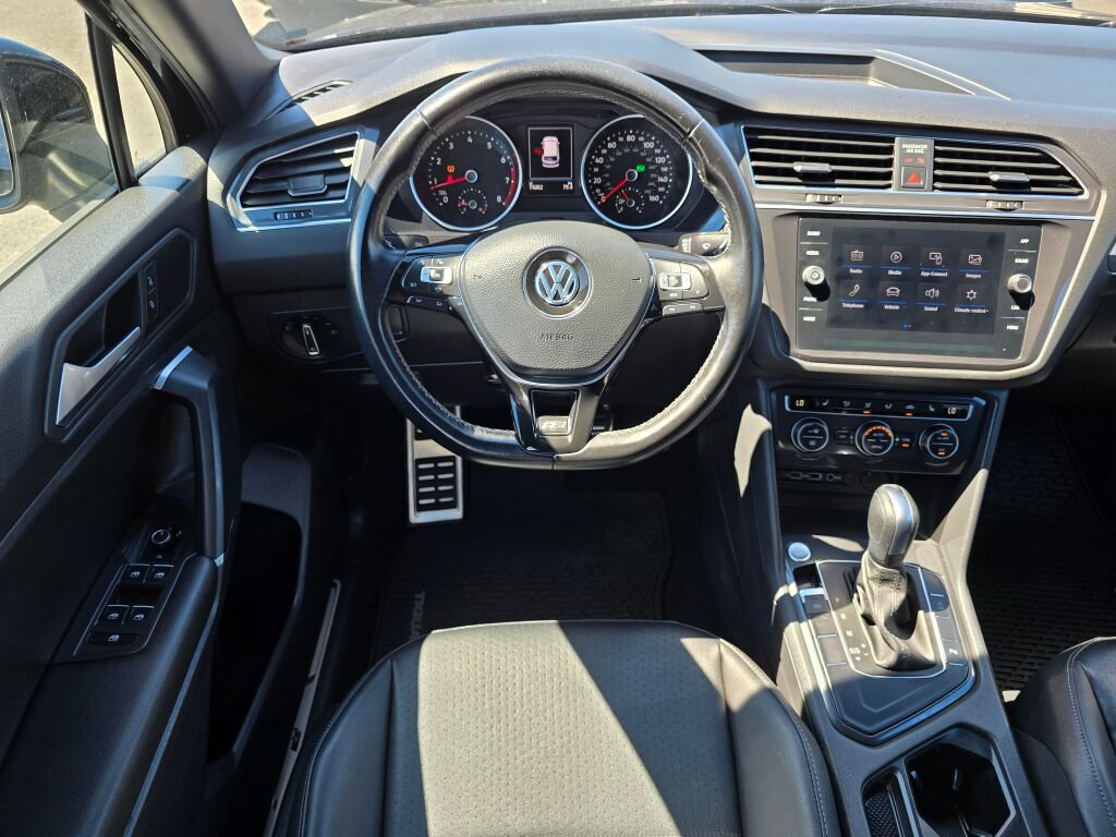 Used 2020 Volkswagen Tiguan SE R-Line FWD image 2