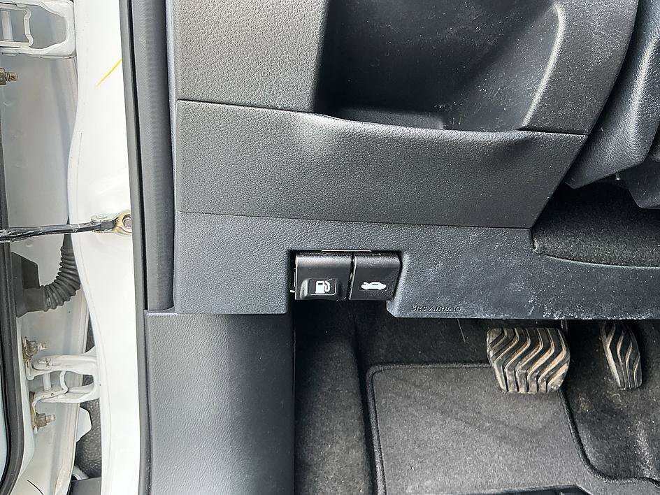 Certified 2023 Nissan Kicks SV FWD image 13