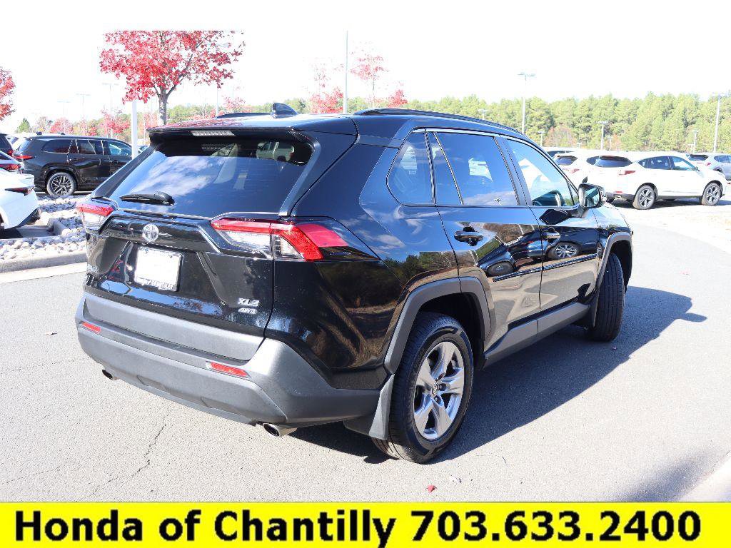 Used 2022 Toyota RAV4 XLE image 7