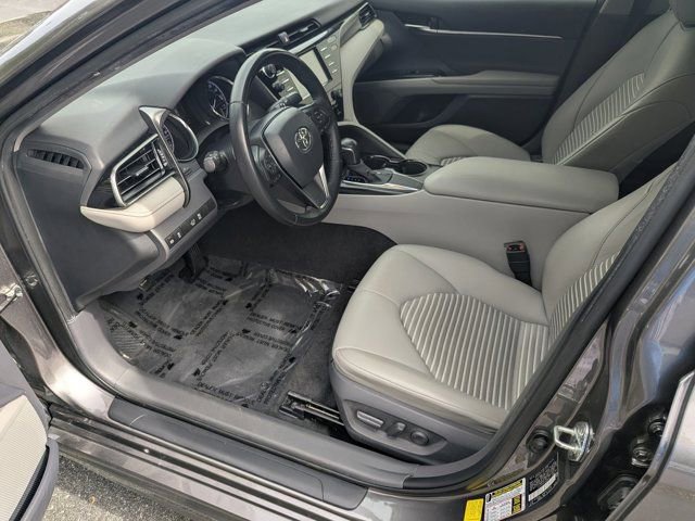 Used 2020 Toyota Camry SE image 9