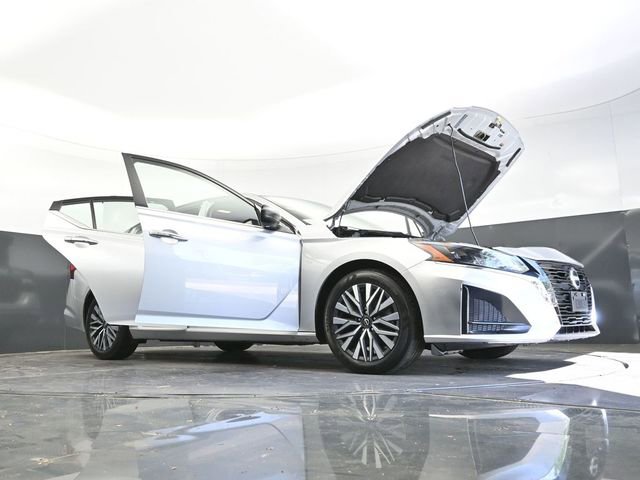 Used 2024 Nissan Altima 2.5 SV image 44