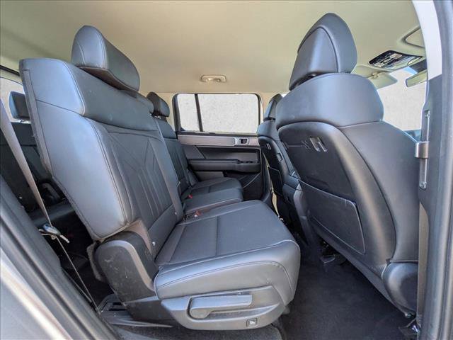 Used 2025 Hyundai Santa Fe SEL image 19
