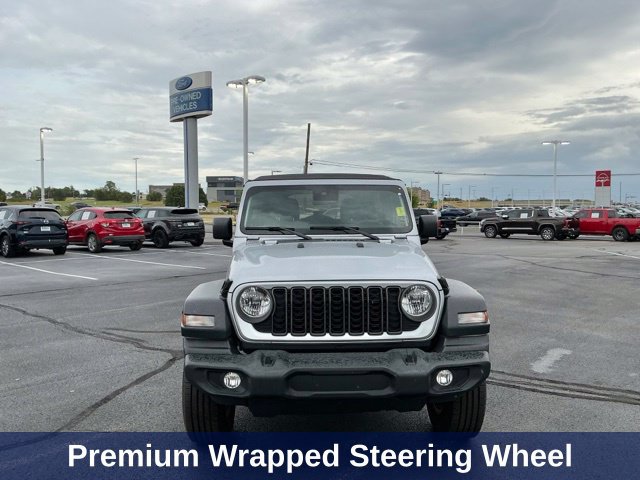 Used 2024 Jeep Wrangler Unlimited Sport AWD/4WD image 12