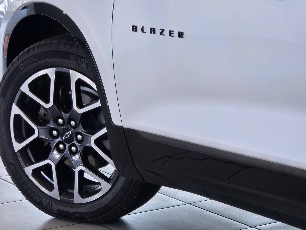 Certified 2023 Chevrolet Blazer RS w/ Driver Confidence II Package AWD/4WD image 16