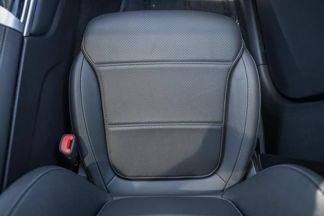 Certified 2025 Mercedes-Benz GLC 300 4MATIC w/ Driver Assistance Package image 30