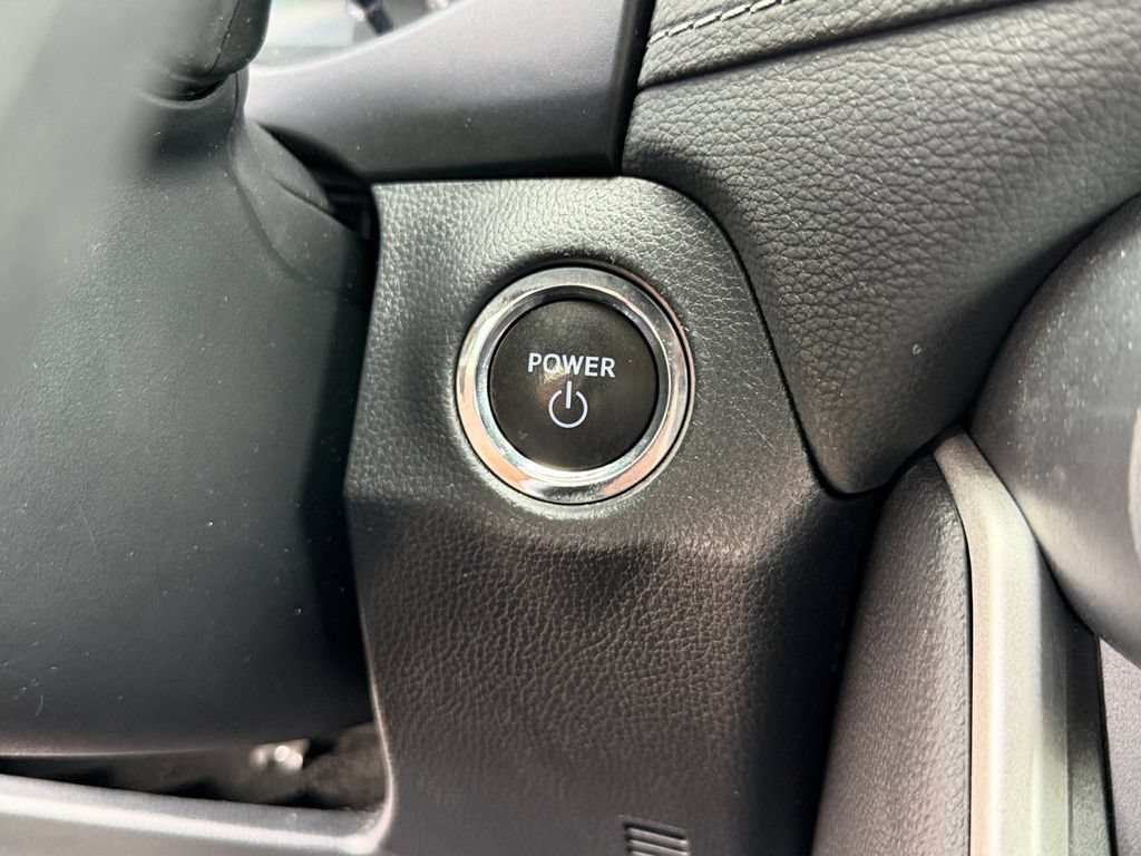 Used 2024 Toyota RAV4 XLE AWD/4WD image 17