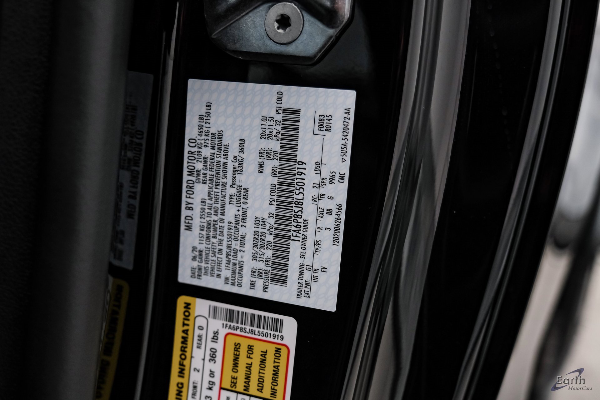 Used 2020 Ford Mustang Shelby GT500 w/ Carbon Fiber Track Pack image 72