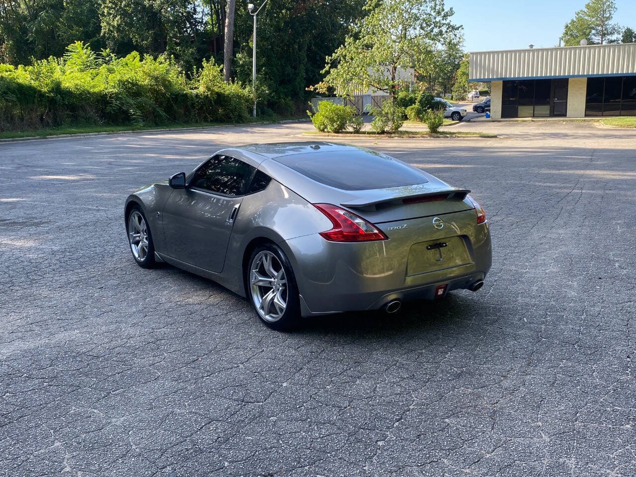 Used 2010 Nissan 370Z Touring w/ Sport Pkg RWD image 7