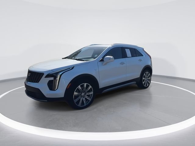 Used 2023 Cadillac XT4 Premium Luxury w/ Cold Weather Package image 5