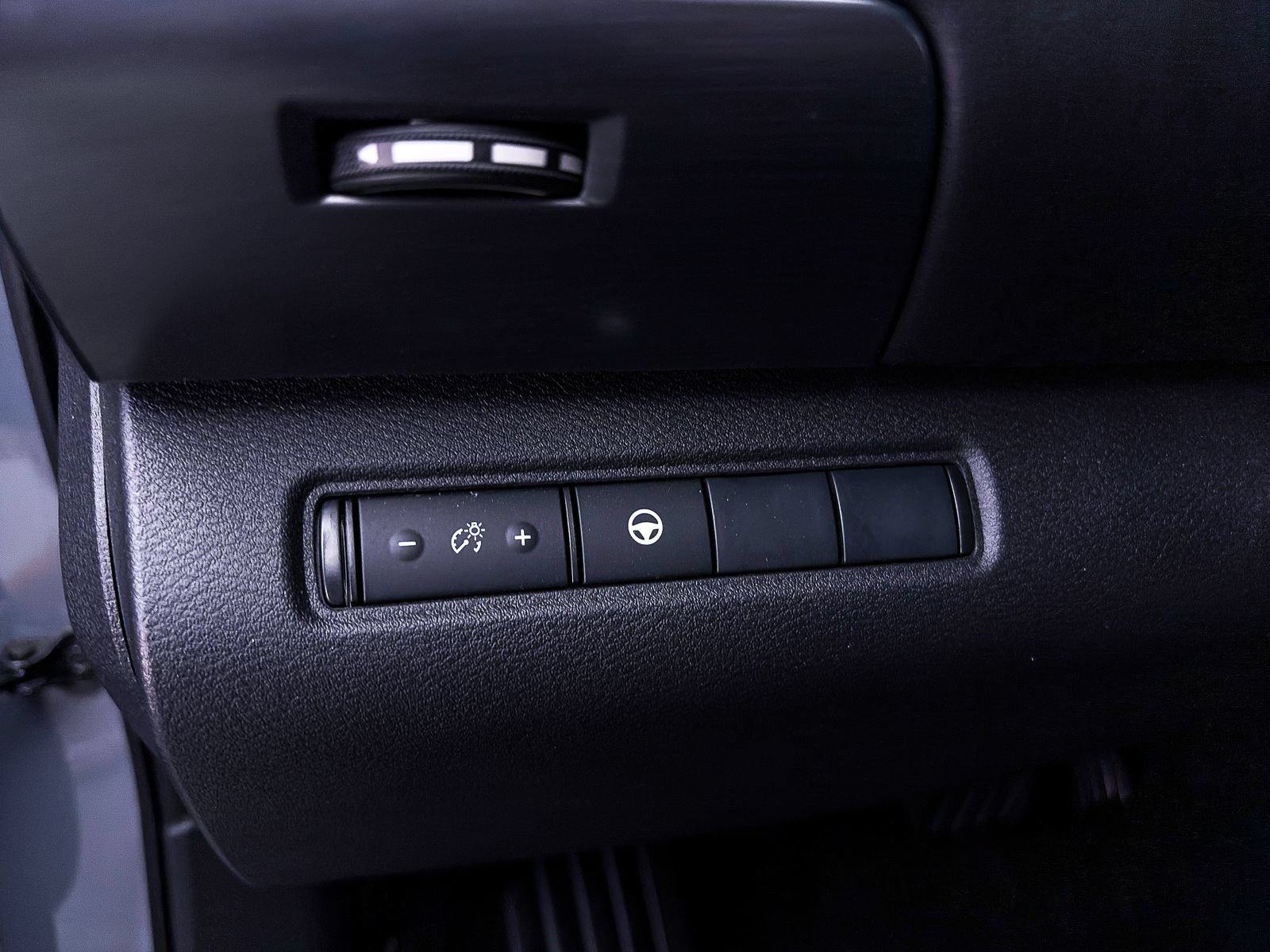Used 2024 Nissan Pathfinder Rock Creek AWD/4WD image 3