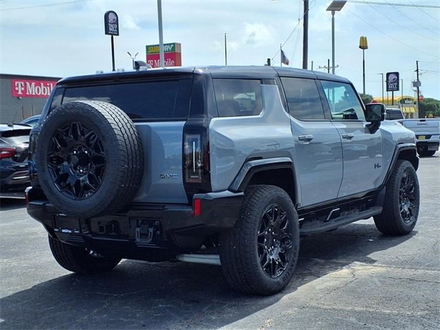 New 2025 GMC Hummer EV 3X w/ LPO, Dark Essentials Package image 2