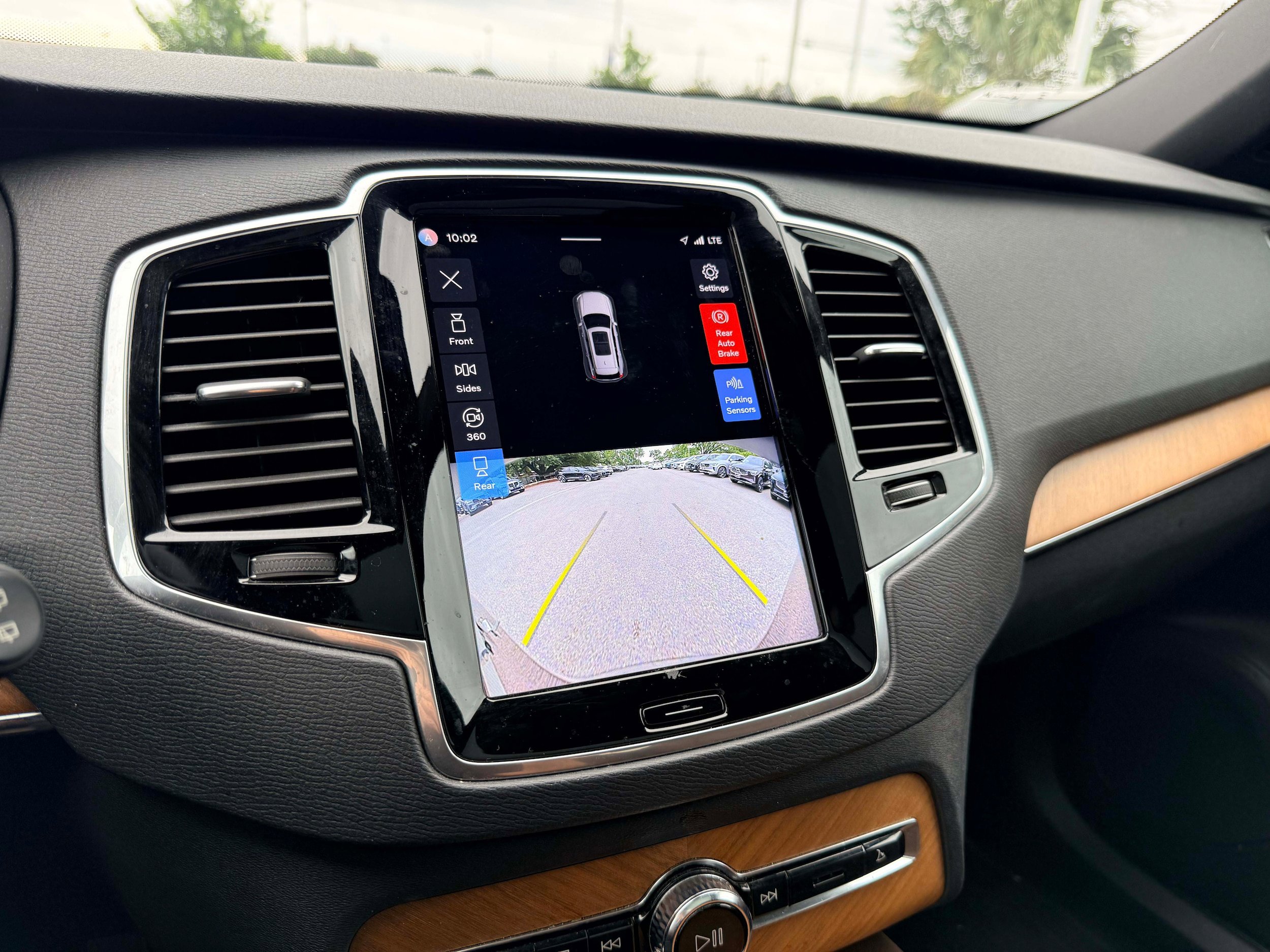 Certified 2023 Volvo XC90 T8 Plus AWD/4WD image 20