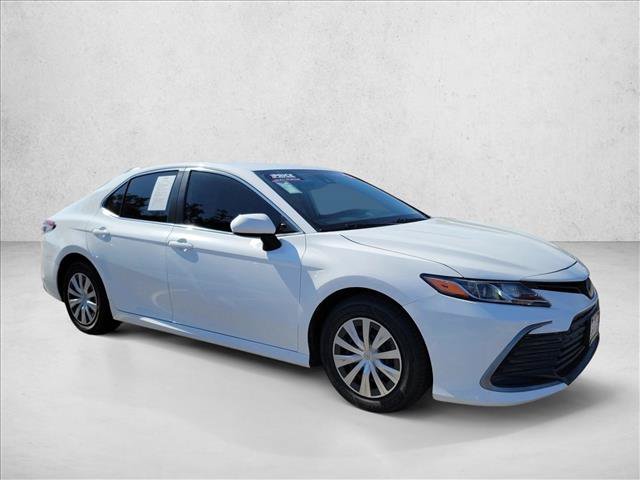 Used 2022 Toyota Camry LE FWD image 3