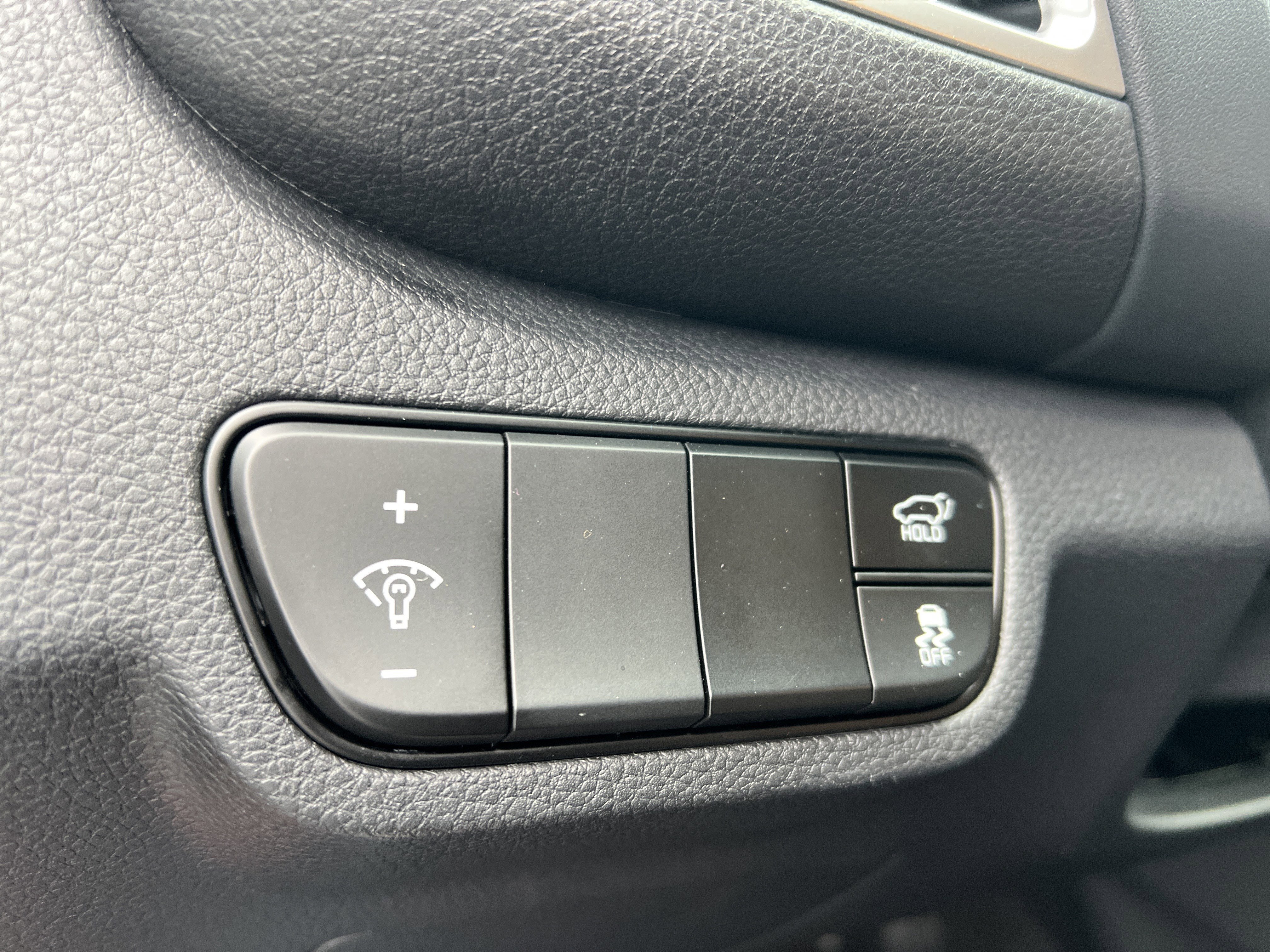 Used 2025 Kia Seltos SX w/ SX Sunroof Package image 34