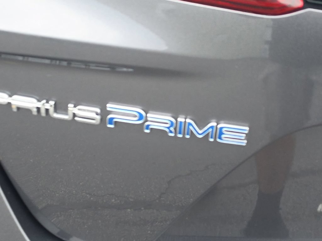 Used 2021 Toyota Prius Prime Limited w/ Carpet Mat Package (TMS) FWD image 7