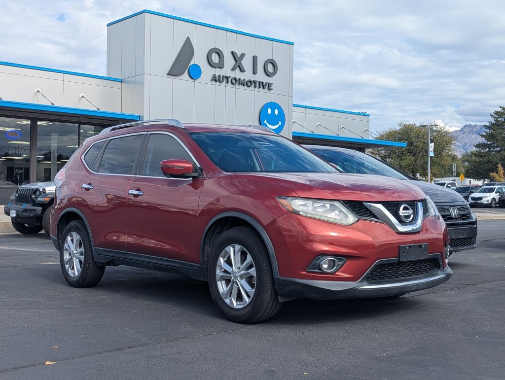 Used 2016 Nissan Rogue SV w/ SV Premium Package