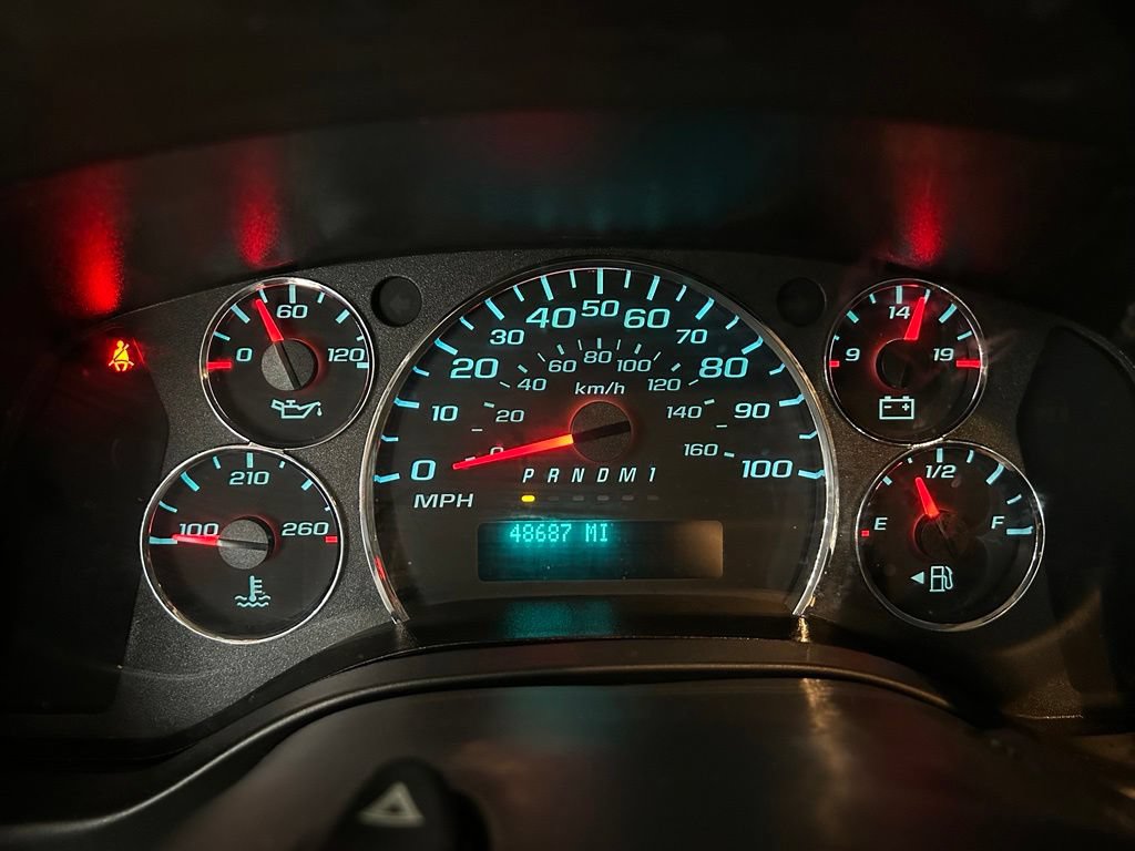 Used 2022 Chevrolet Express 2500 w/ Driver Convenience Package RWD image 19