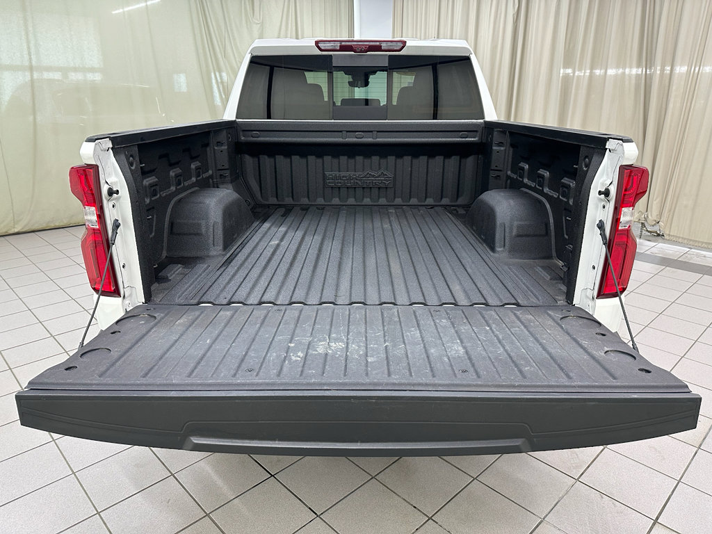 Certified 2024 Chevrolet Silverado 1500 High Country w/ High Country Premium Package AWD/4WD image 10