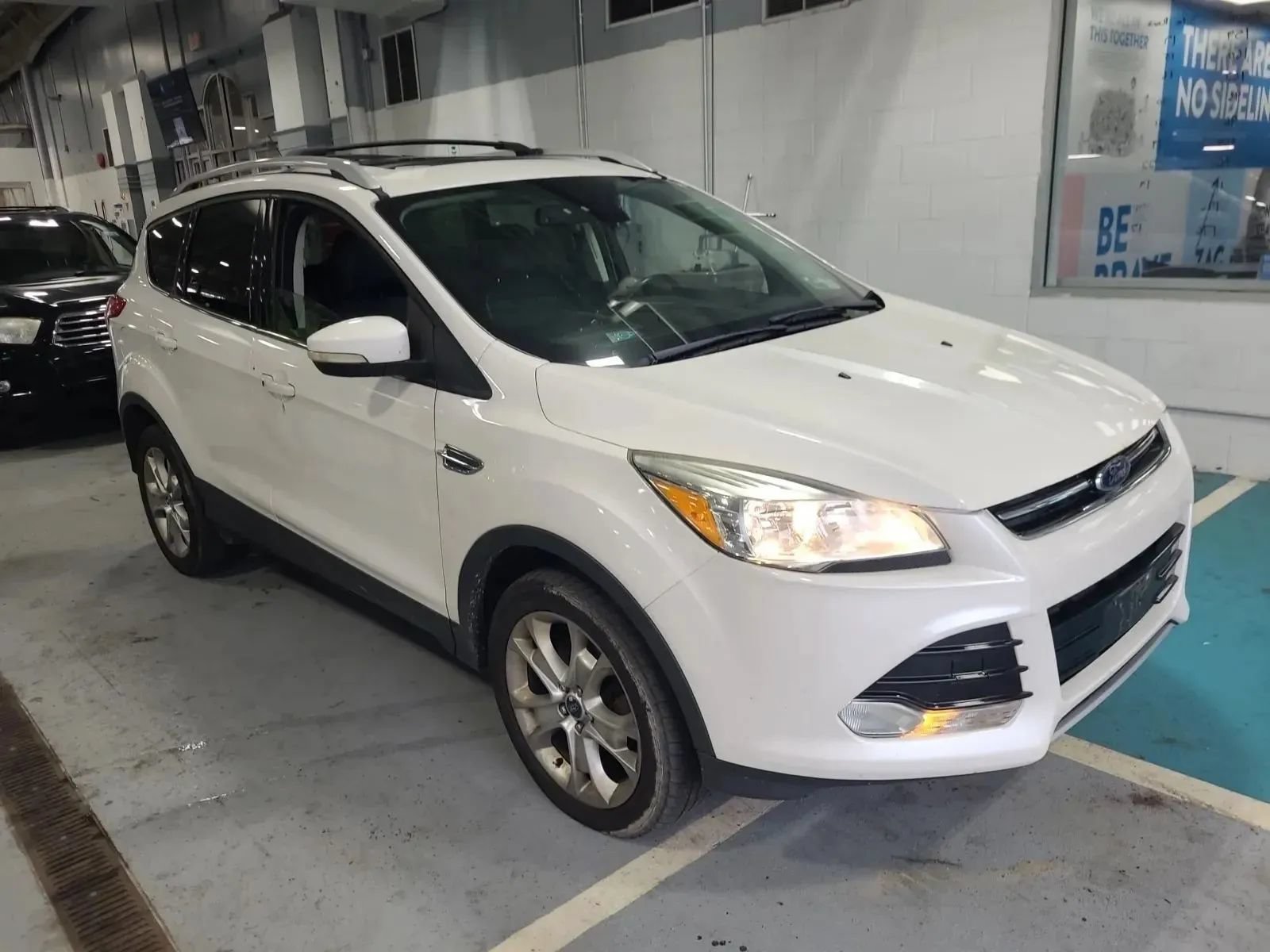 Used 2016 Ford Escape Titanium AWD/4WD image 11