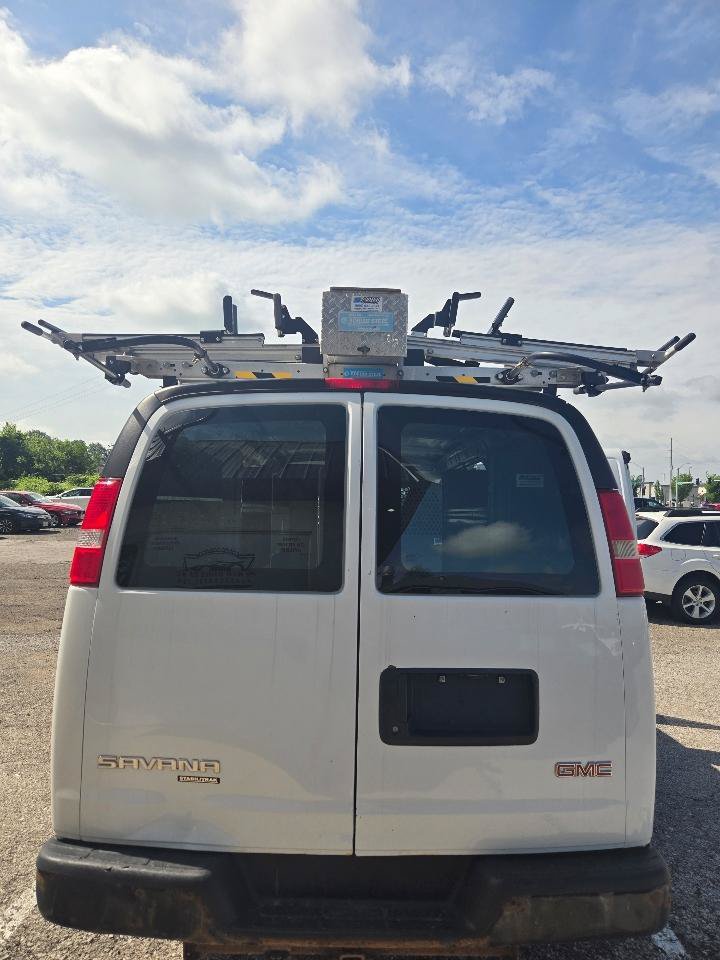 Used 2014 GMC Savana 3500 RWD image 11