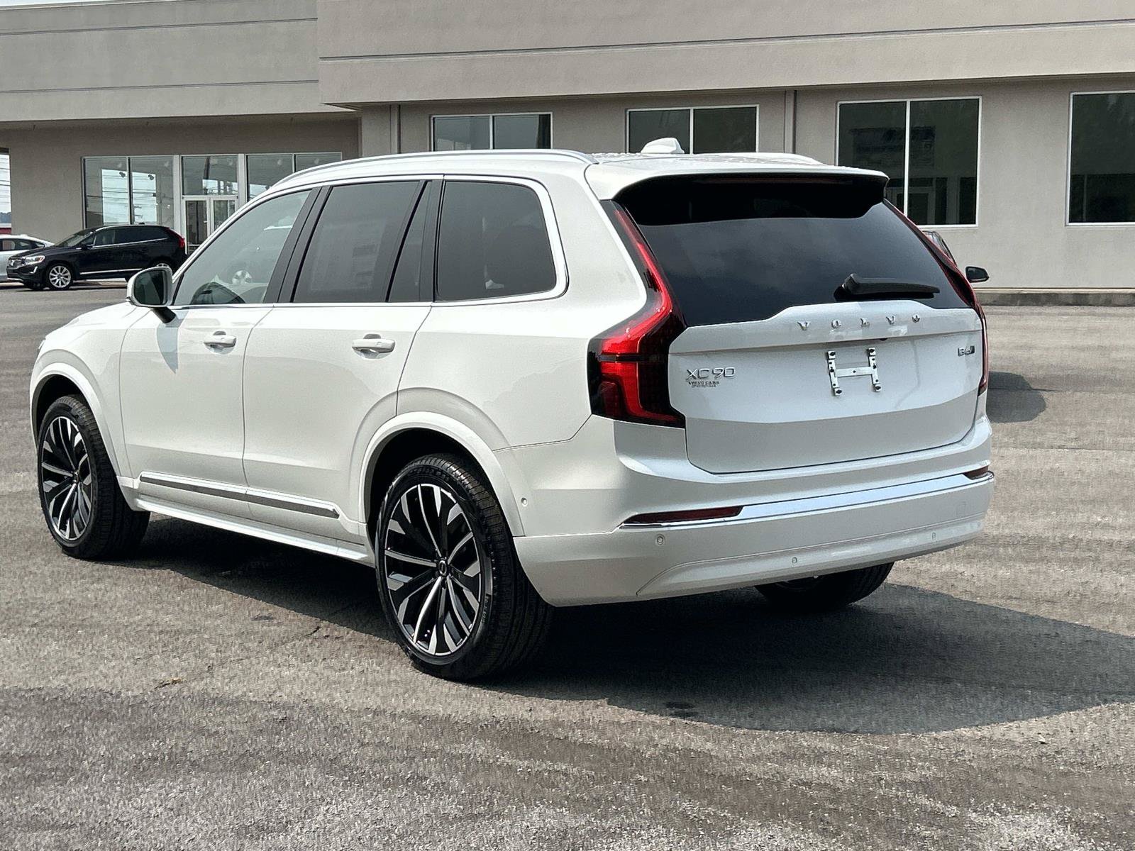 New 2026 Volvo XC90 B6 Ultra w/ Protection Package AWD/4WD image 5