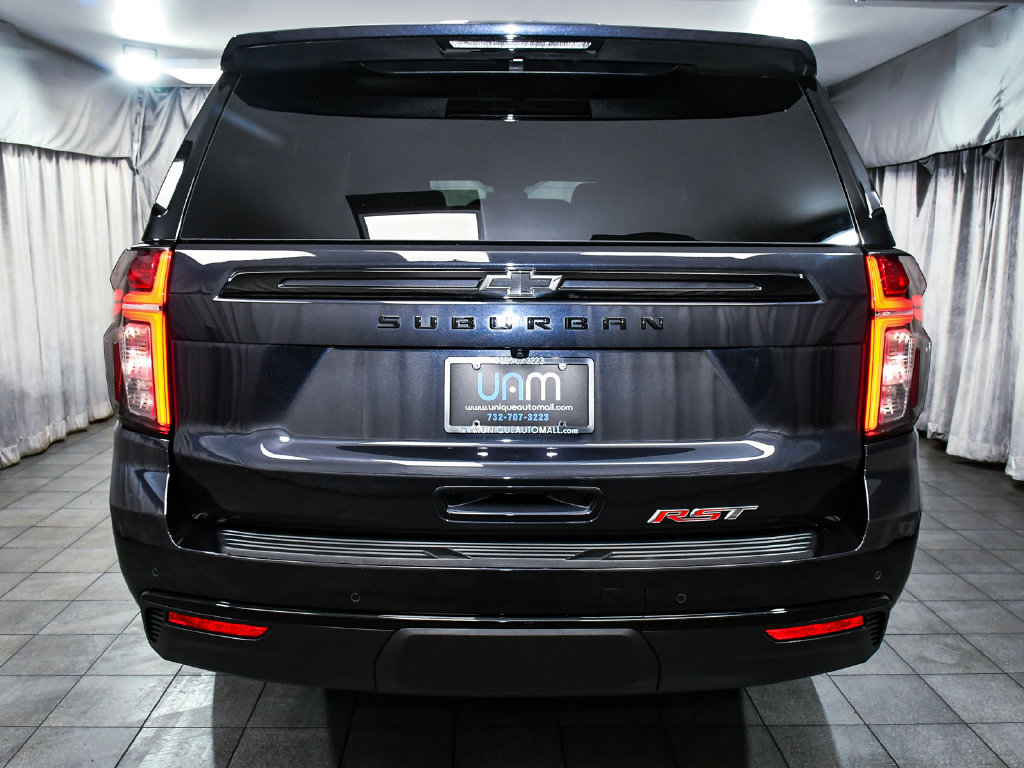 Used 2024 Chevrolet Suburban RST w/ Luxury Package AWD/4WD image 5