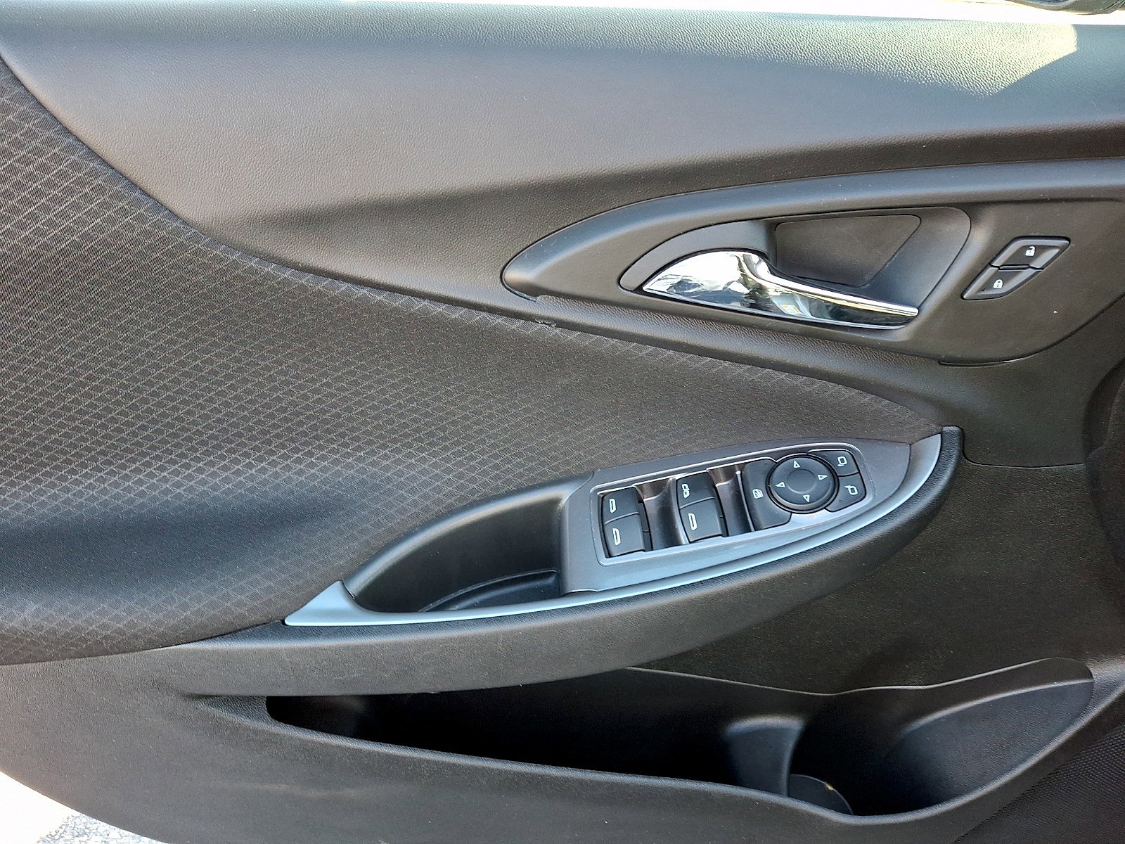 Used 2024 Chevrolet Malibu LT FWD image 11