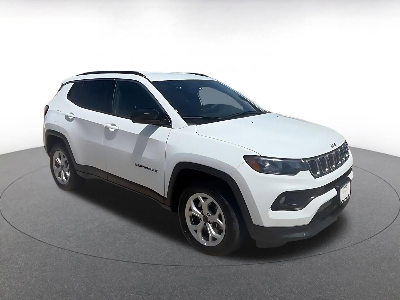 Used 2025 Jeep Compass Latitude video 2