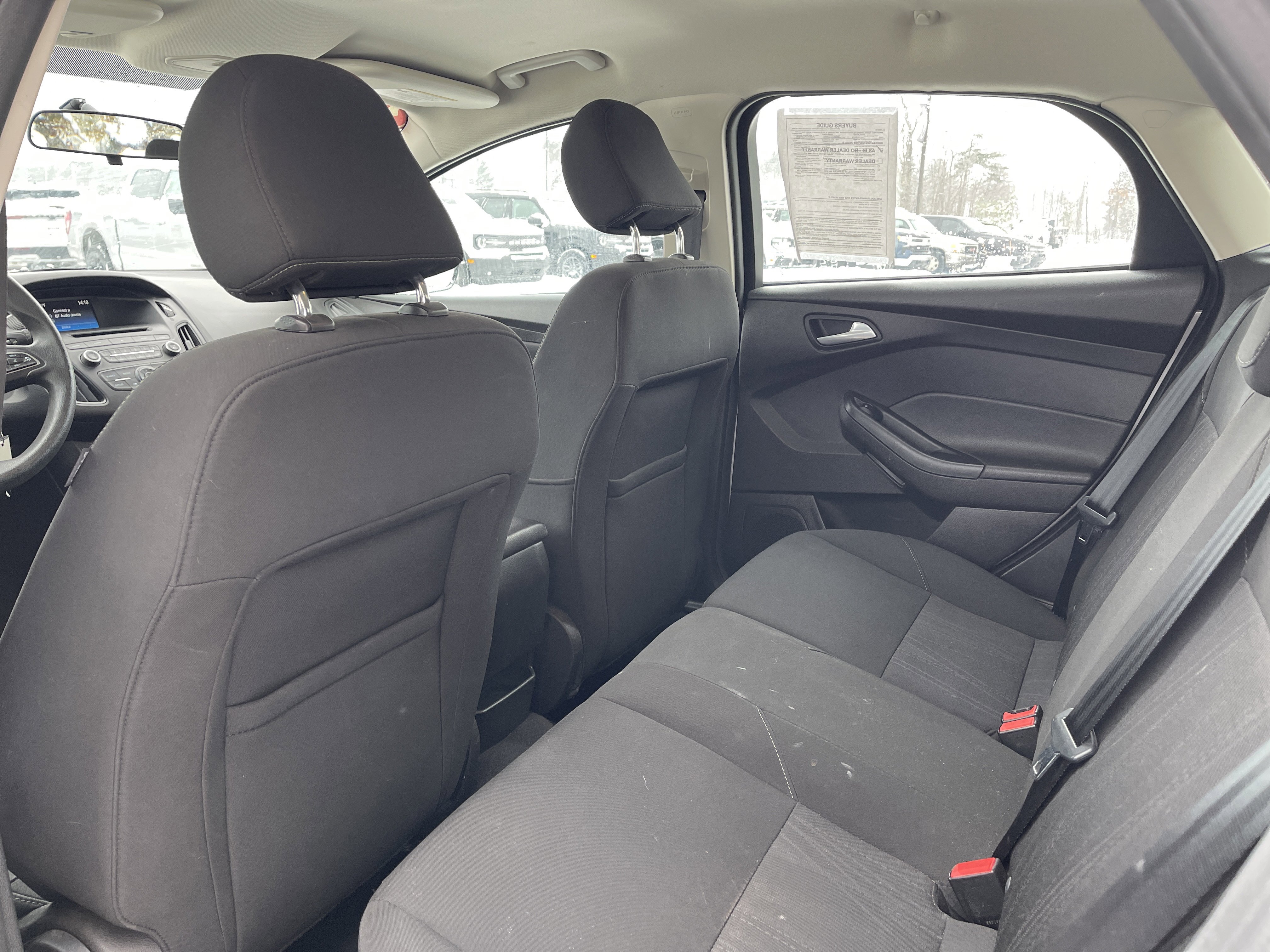 Used 2016 Ford Focus SE w/ Reverse Sensing Package image 11