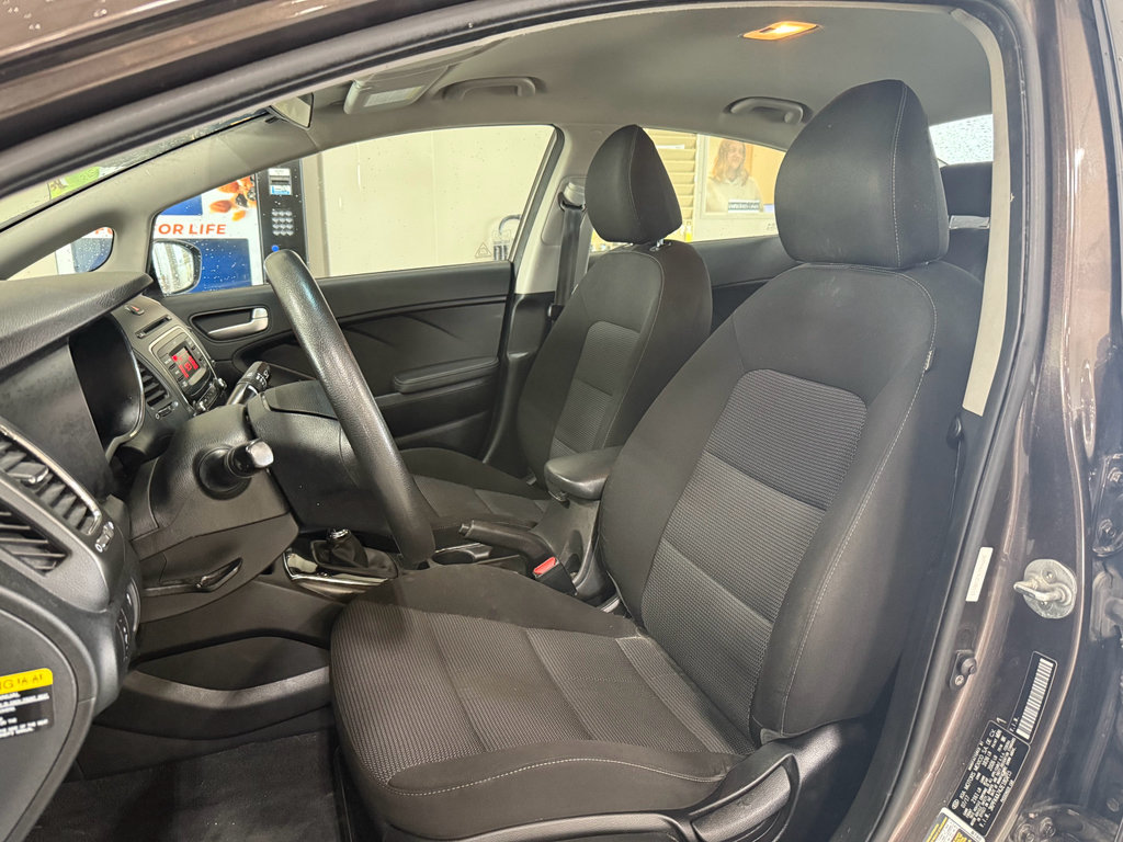 Used 2018 Kia Forte LX FWD image 10